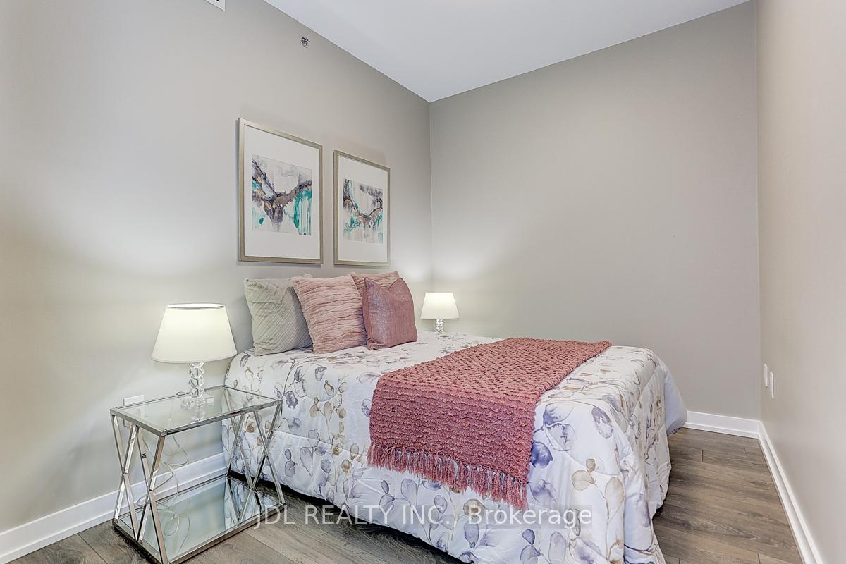 2 Bedrooms Condo at 426 University, Toronto For sale