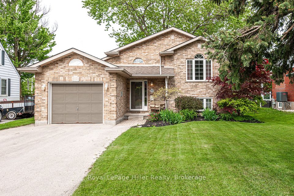 70 Pleasant Drive, Stratford, ON N5A 4X3