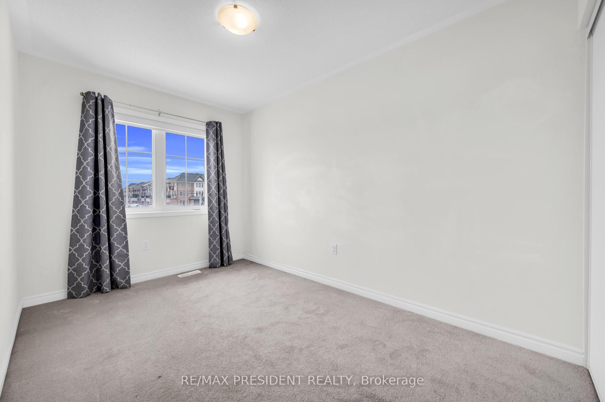 10 Callahan Court