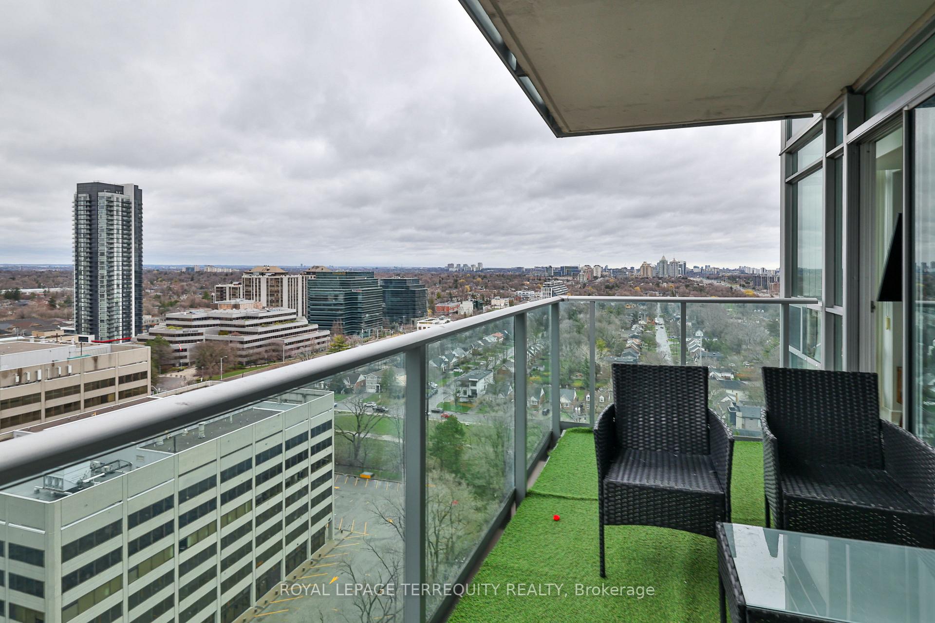 2 Bedrooms Condo at 35 Bales, Toronto For sale