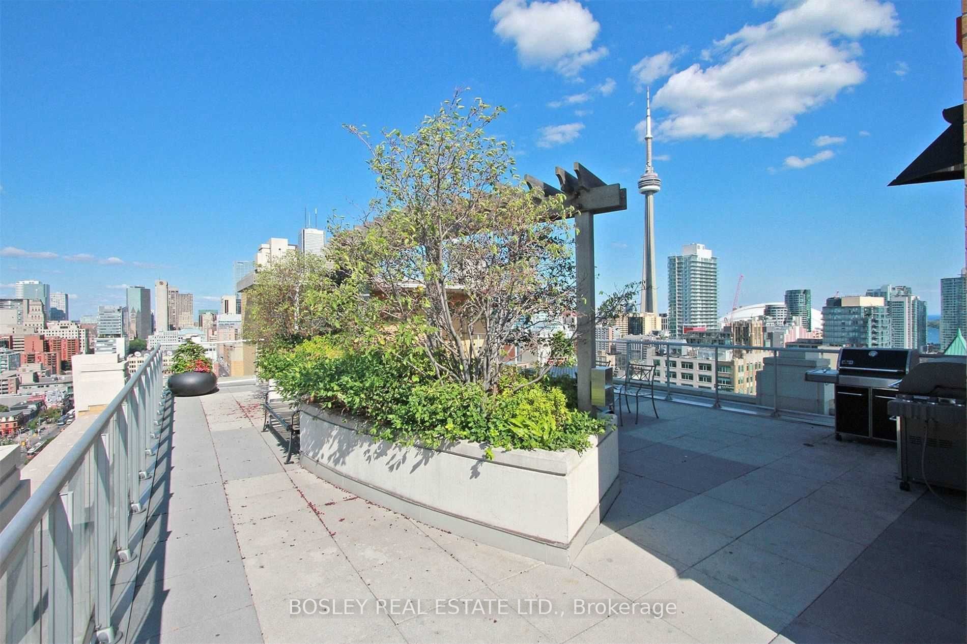 438 Richmond Street W, #410