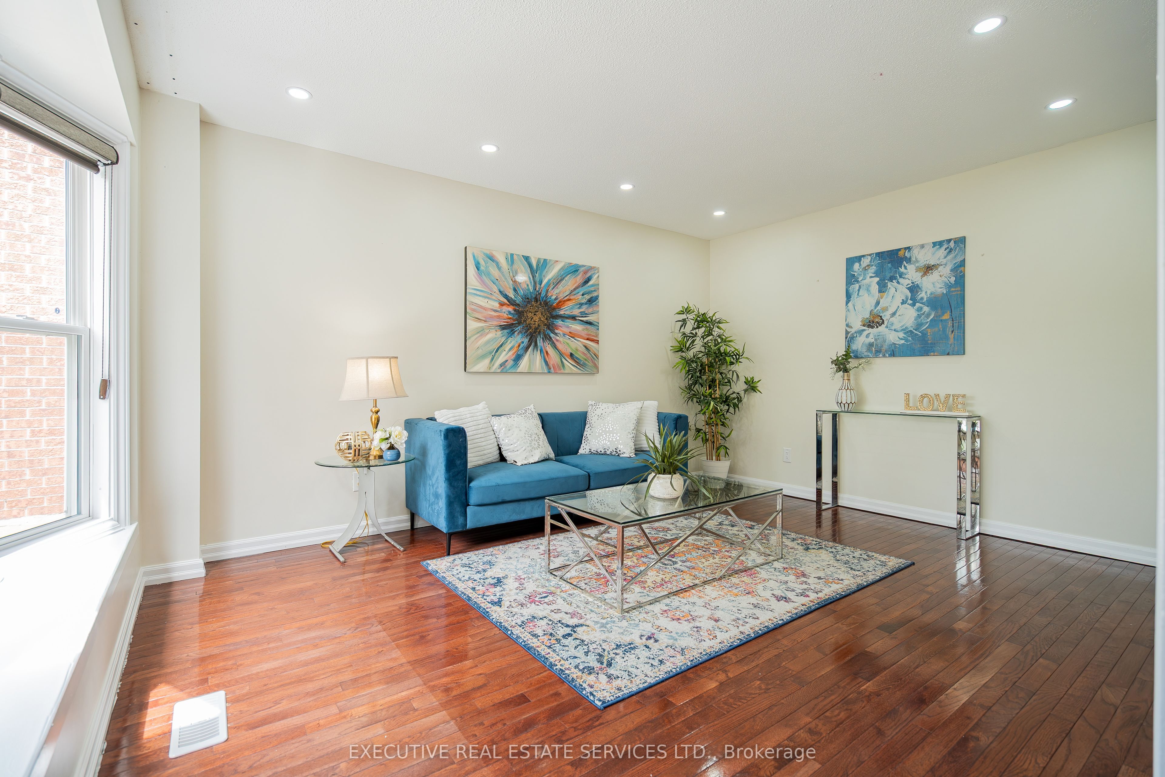 13 Stillwater Crescent, Brampton, ON L6X 3K6