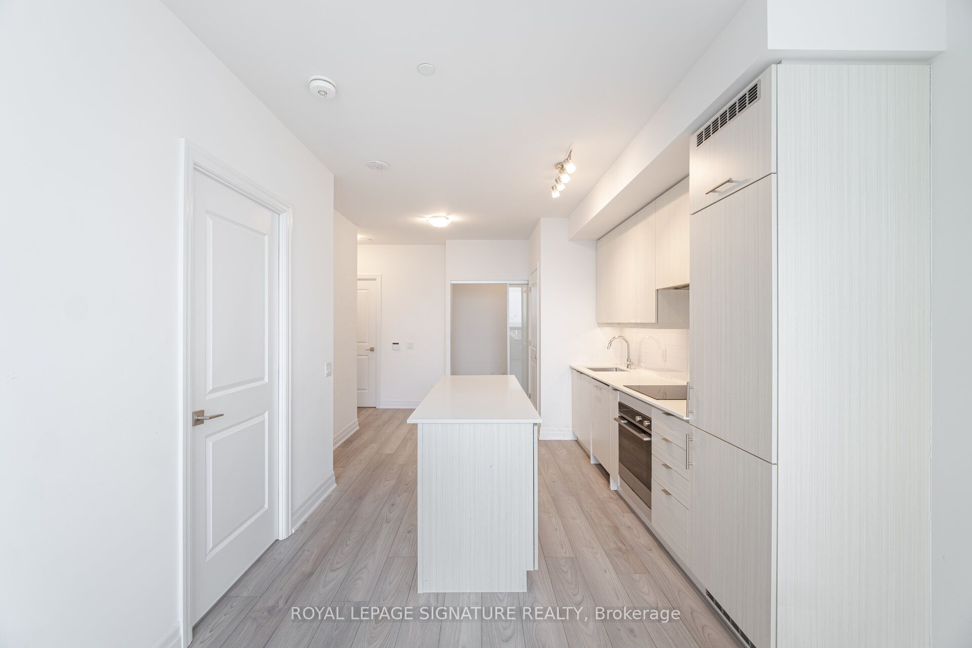 36 Elm Drive, #3007
