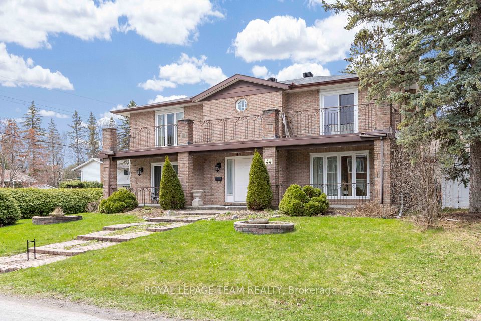 44 Sycamore