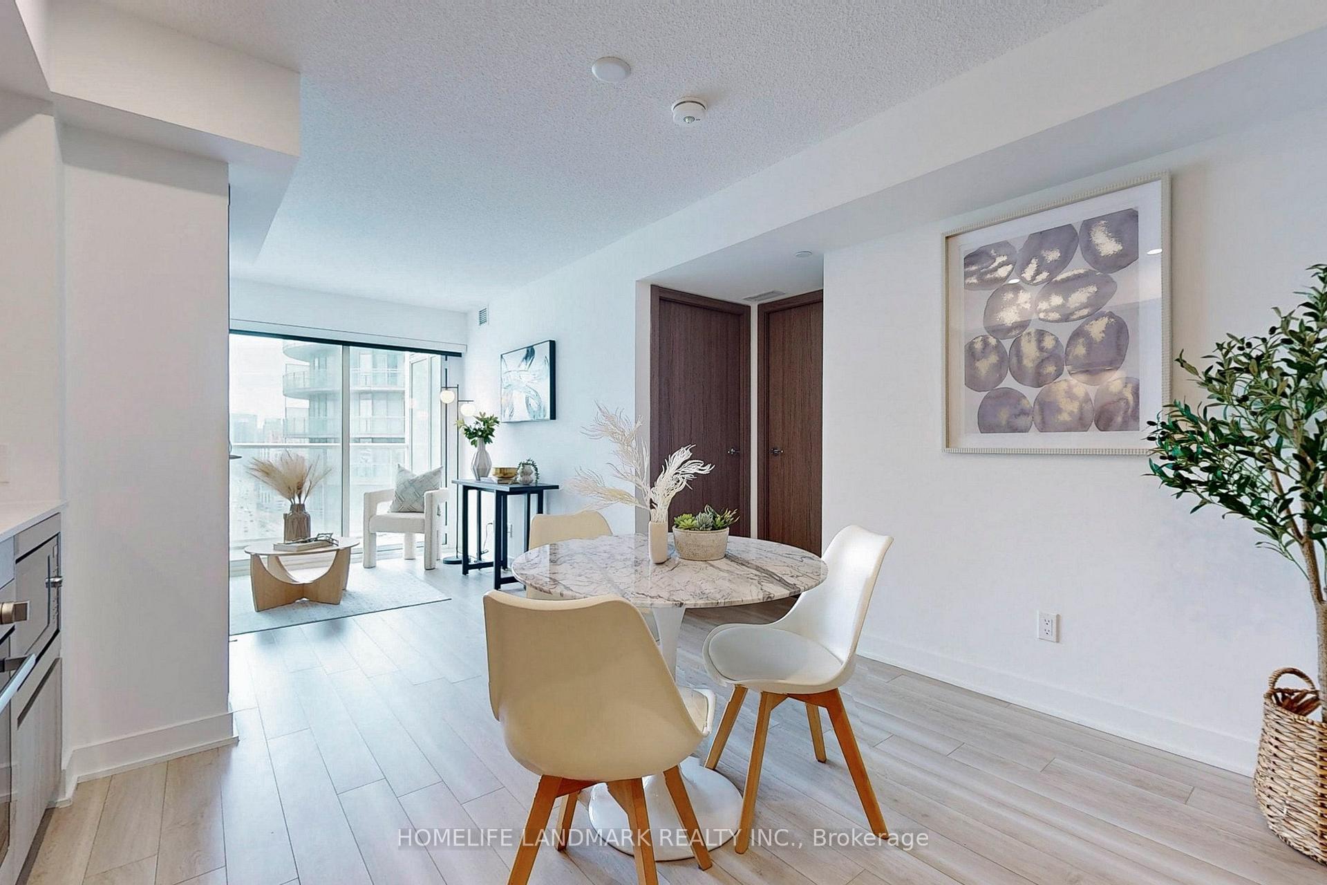 2 Bedrooms Condo at 17 Bathurst, Toronto For sale