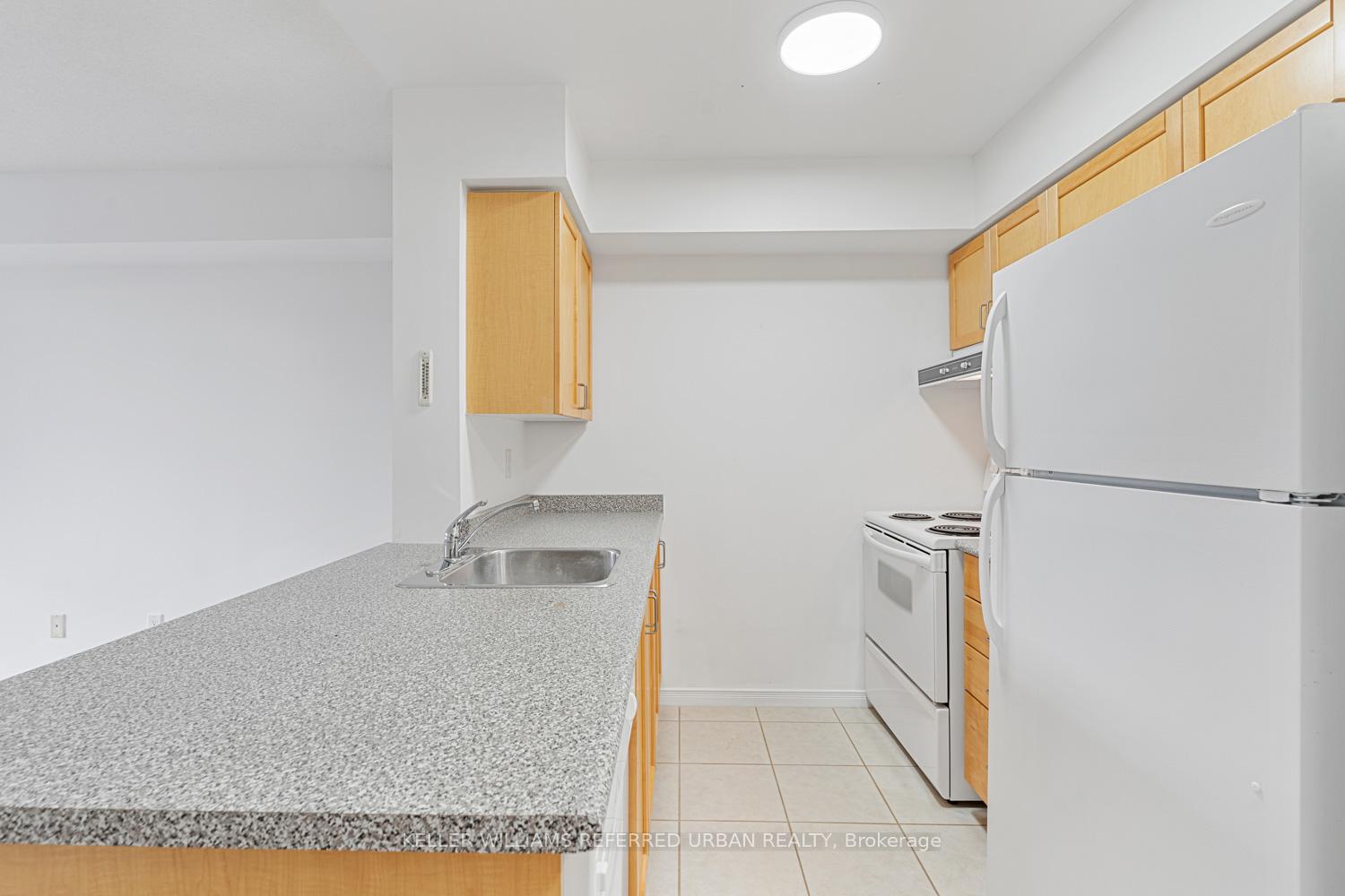 1 Bedroom Condo at 155 Beecroft, Toronto For sale