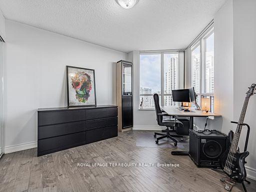 3 Bedrooms Condo at 15 Northtown, Toronto For sale