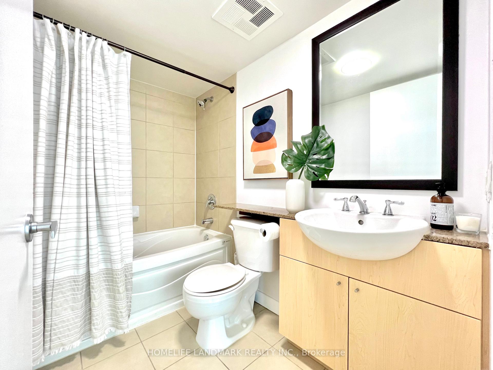 2 Bedrooms Condo at 361 Front,  Toronto For sale