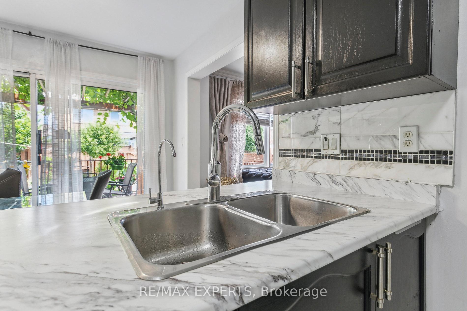 29 Narrow Valley Crescent