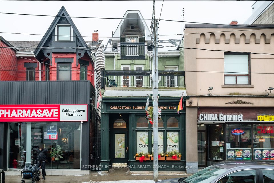 237 Carlton