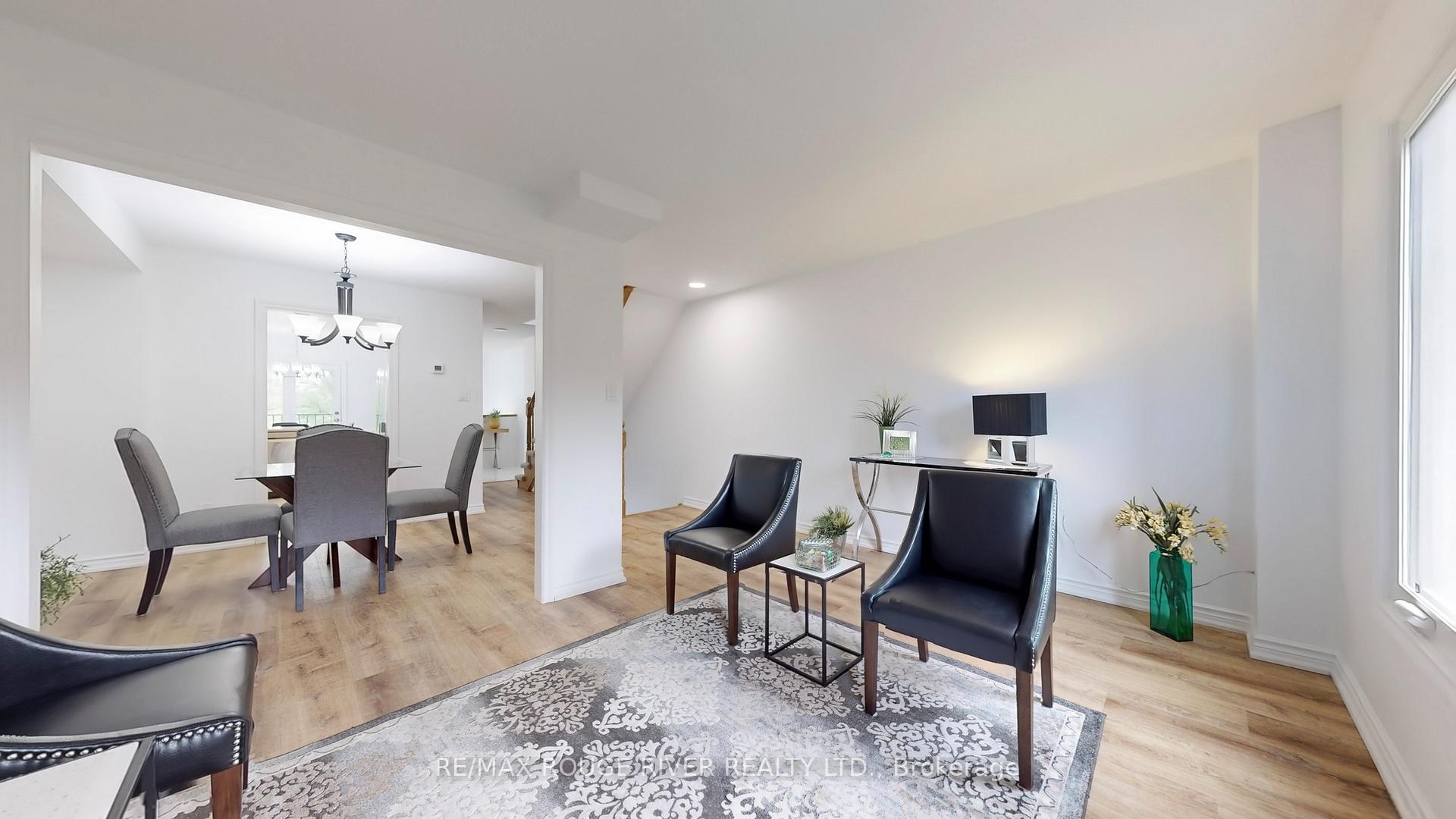 3 Bedrooms Condo at 2 Dowry, Toronto For sale