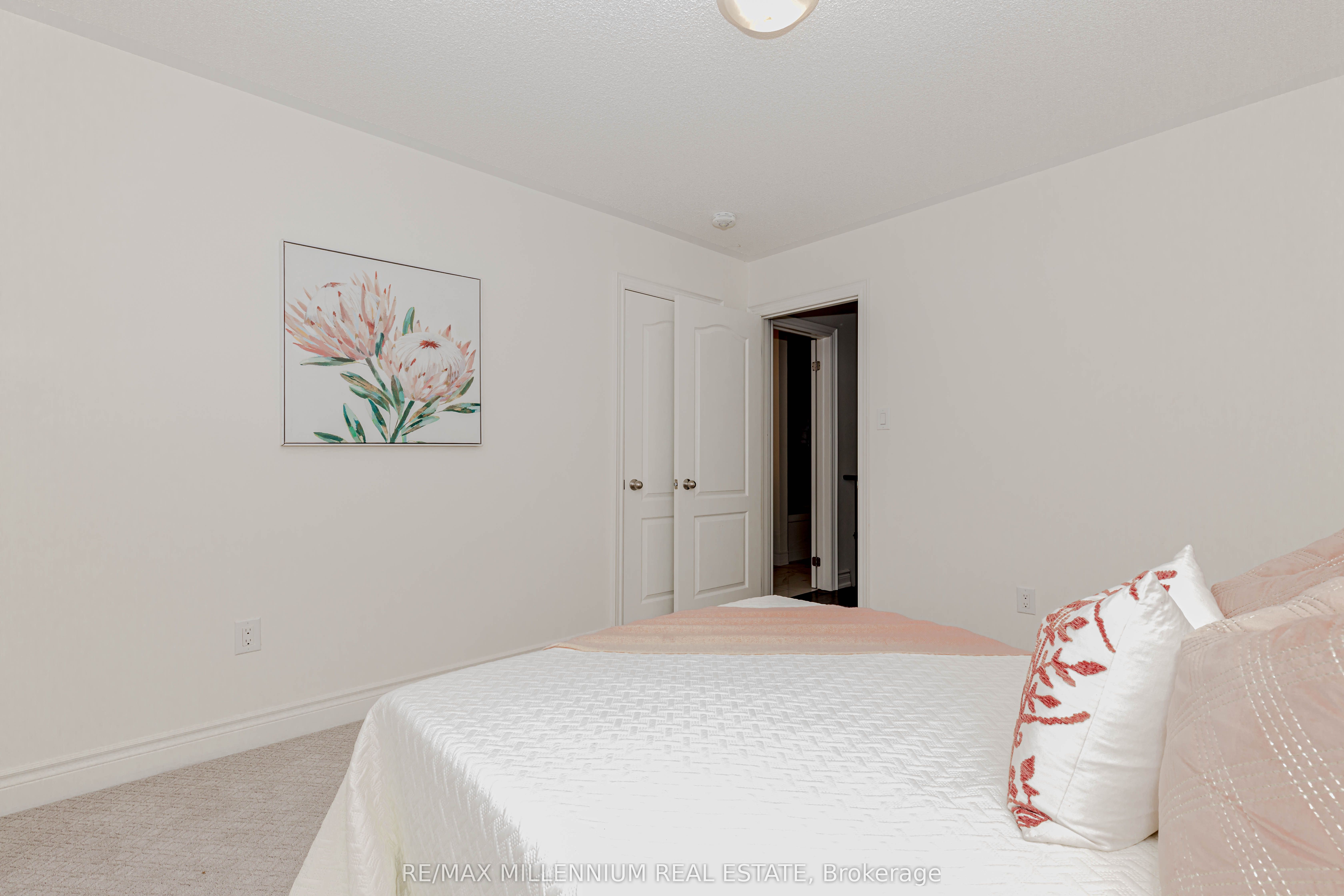 1238 Bowell Crescent