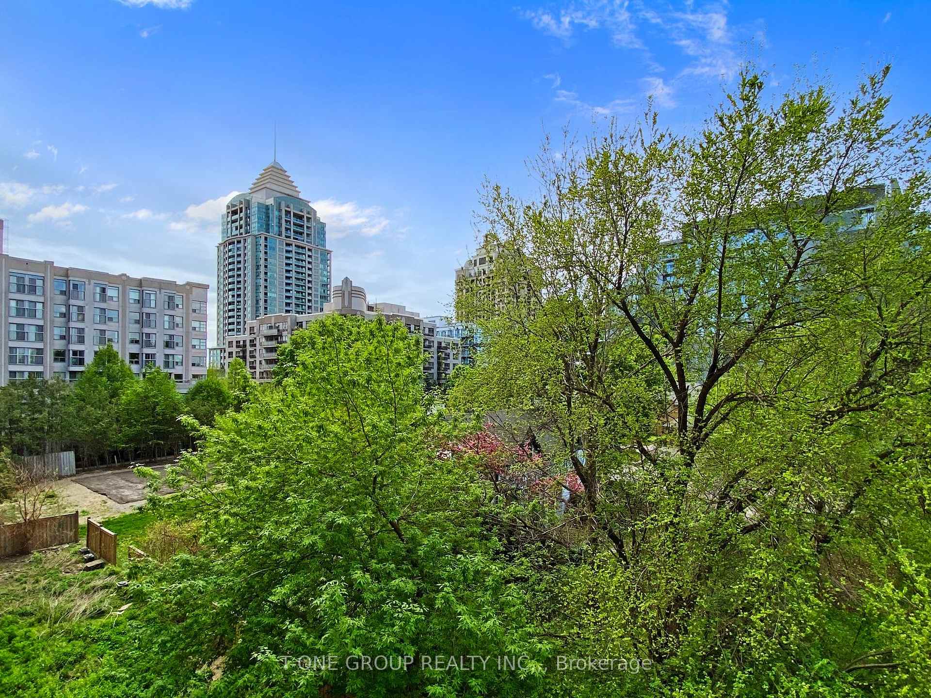 2 Bedrooms Condo at 591 Sheppard, Toronto For sale
