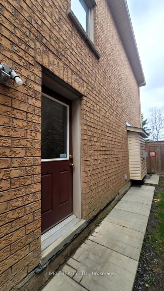 16 Vanwood