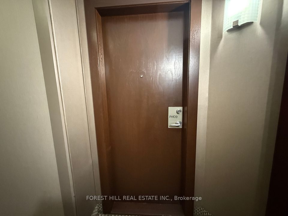 https://trreb-image.ampre.ca/MX36DMsyOSl_GuxHS-Gp3HvIZ2wto3uX7aLoOppdq2I/rs:fit:960:960/wm:.5:so:0:50:.4/wmsh:10/wmt:PHNwYW4gZm9yZWdyb3VuZD0nd2hpdGUnIGZvbnQ9JzY4Jz5GT1JFU1QgSElMTCBSRUFMIEVTVEFURSBJTkMuLCBCcm9rZXJhZ2U8L3NwYW4-/cb:20250331210524/L3RycmViL2xpc3RpbmdzLzQwLzg4LzI4LzIyL3AvYTQzMmU2NWMtOGM2ZS00YjUyLWJmMjUtOGNkM2VjNjUxYTFkLkpQRw.jpg