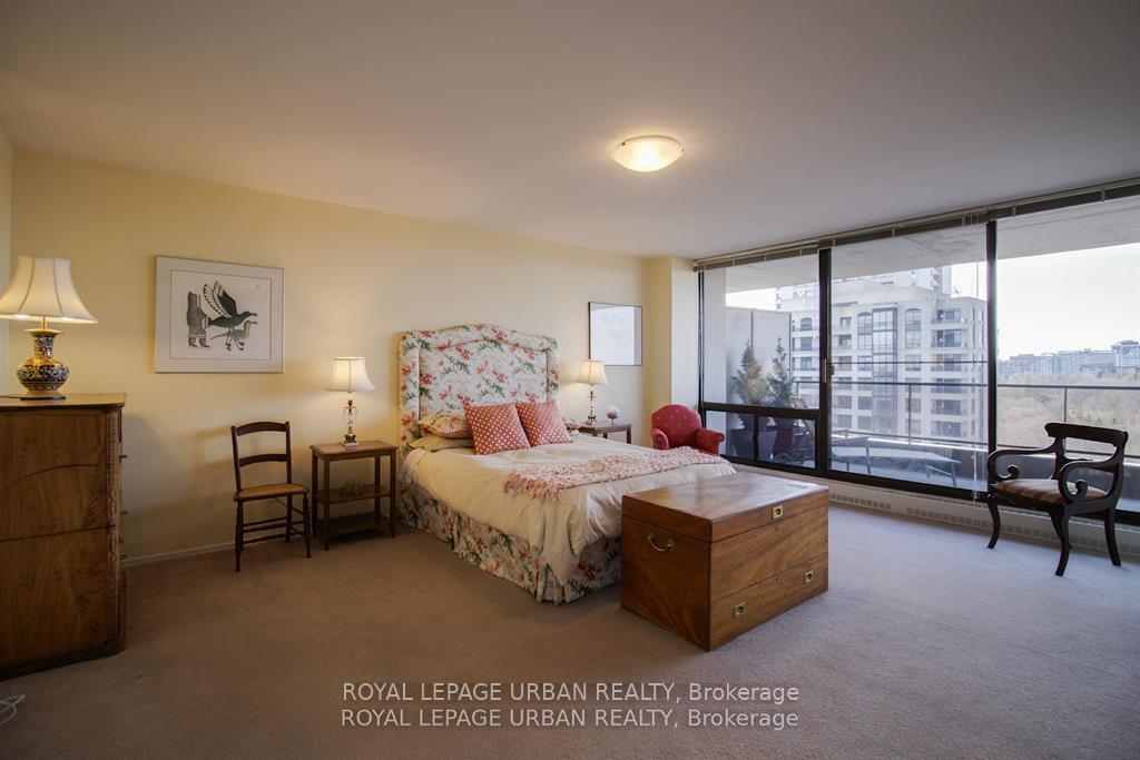 3 Bedrooms Co-op at 20 Avoca, Toronto For sale