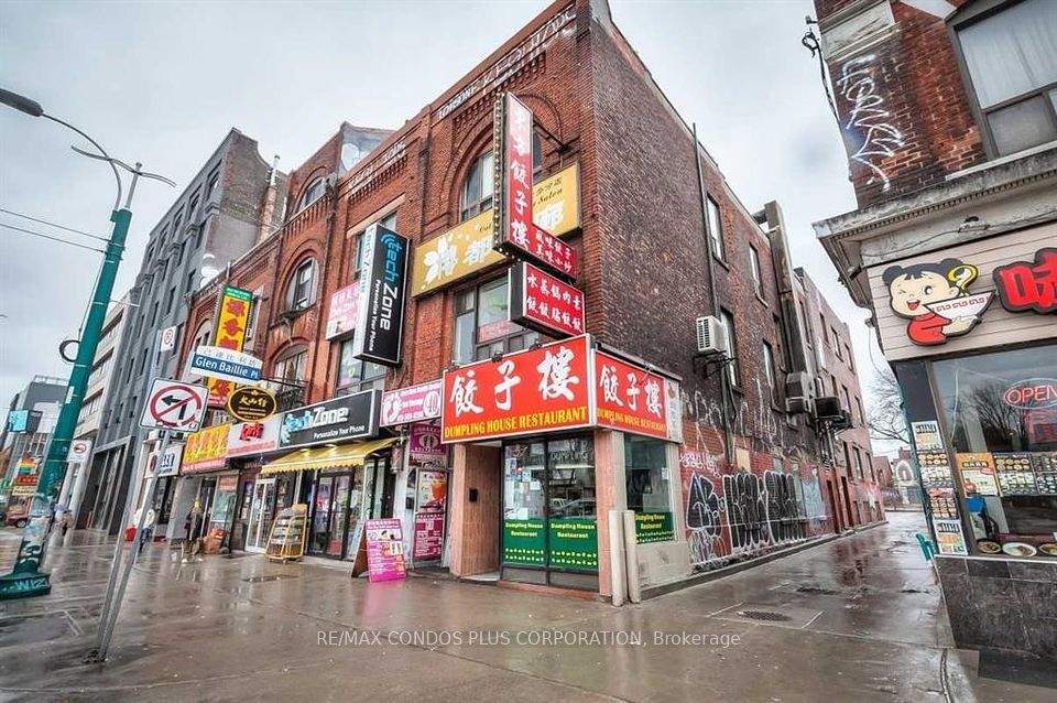 #F - 324 Spadina Avenue, Toronto, ON M5T 2E7