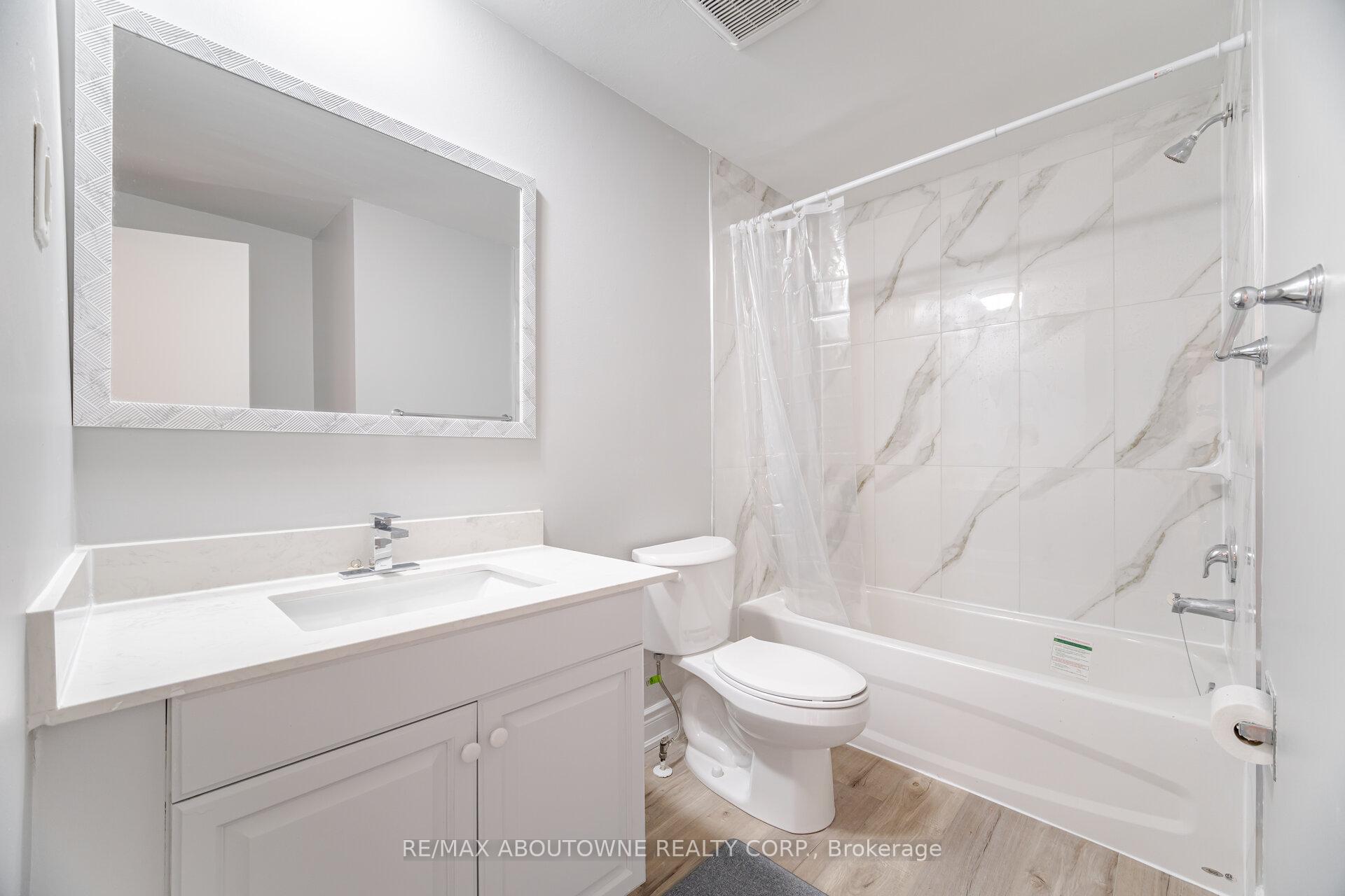 3 Bedrooms Condo at 961 Francis,  Burlington For sale
