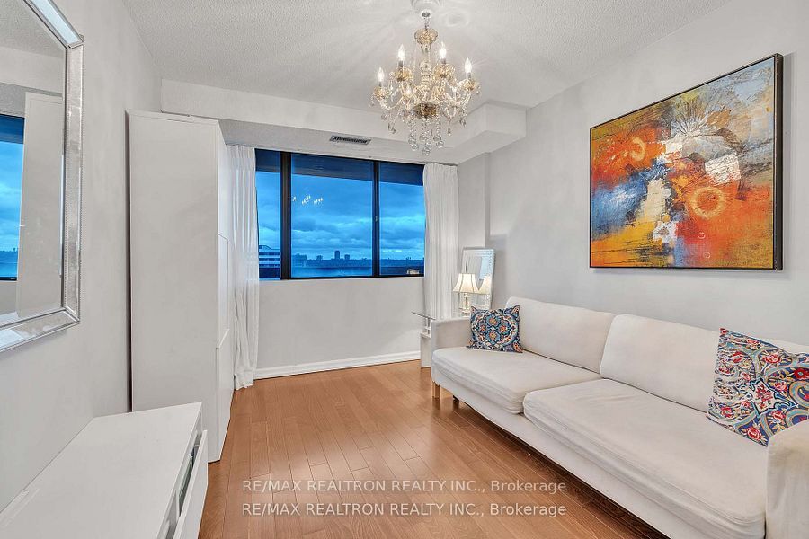 #1212 - 8111 Yonge Street, Markham, ON L3T 4V9