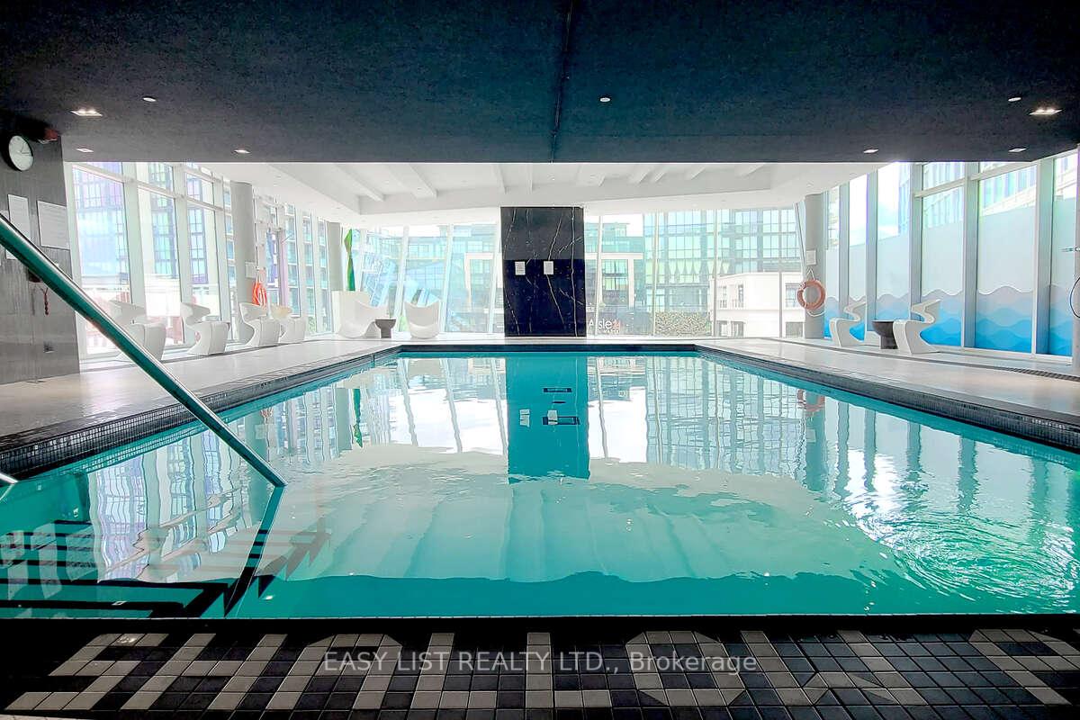 2 Bedrooms Condo at 2908 Highway 7, Vaughan For sale