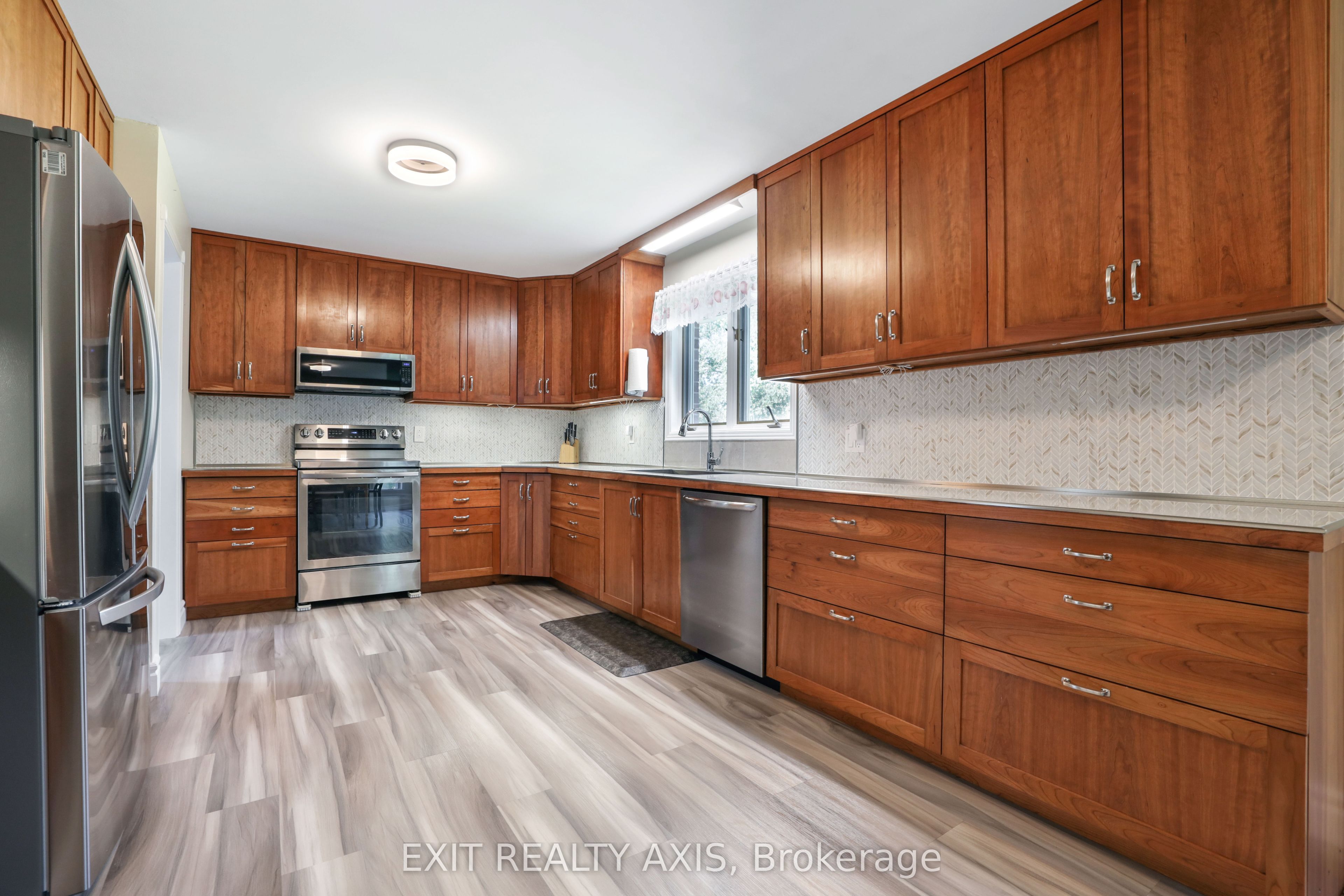 42 STRICKLAND Road
