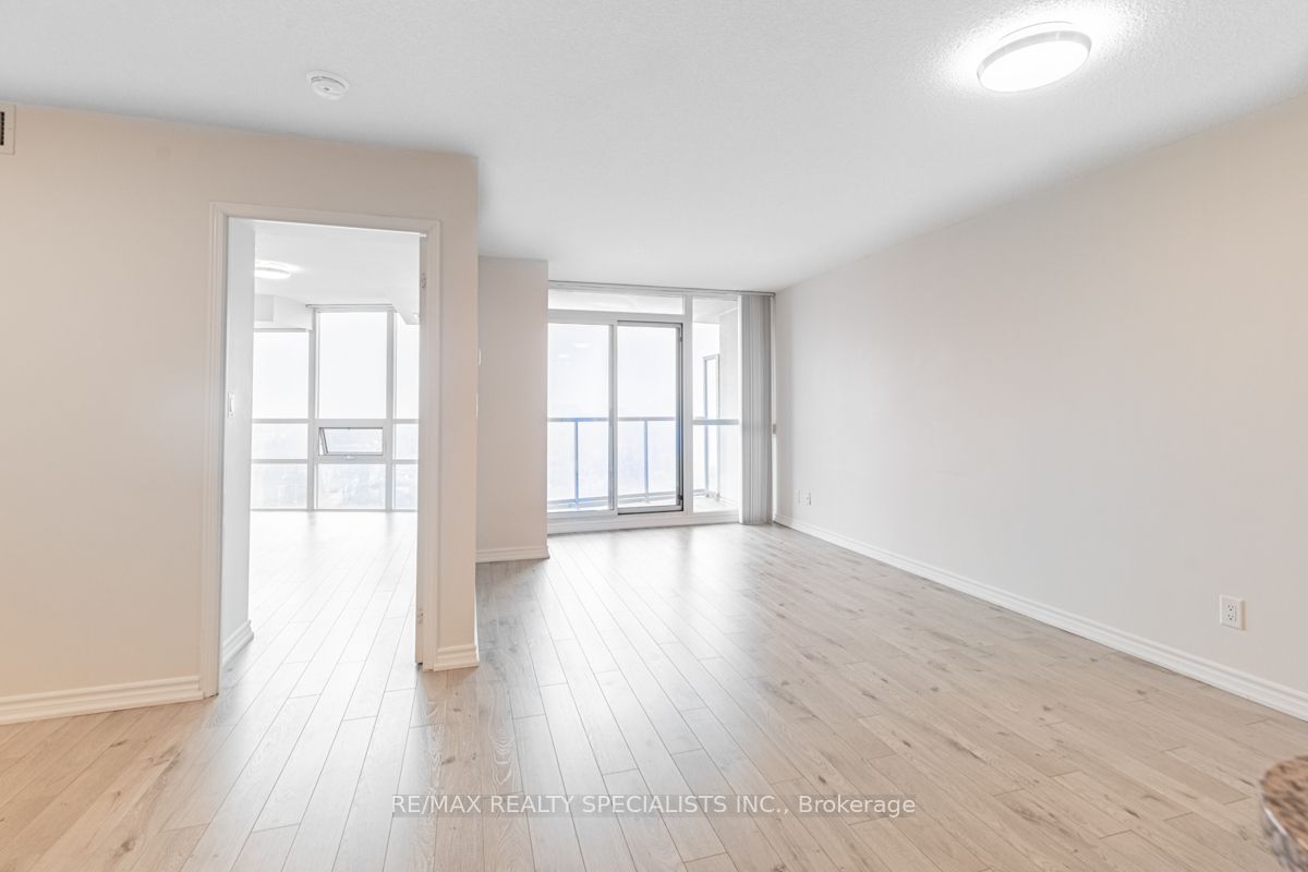 #1902 - 35 Hollywood Avenue, Toronto, ON M2N 0A9