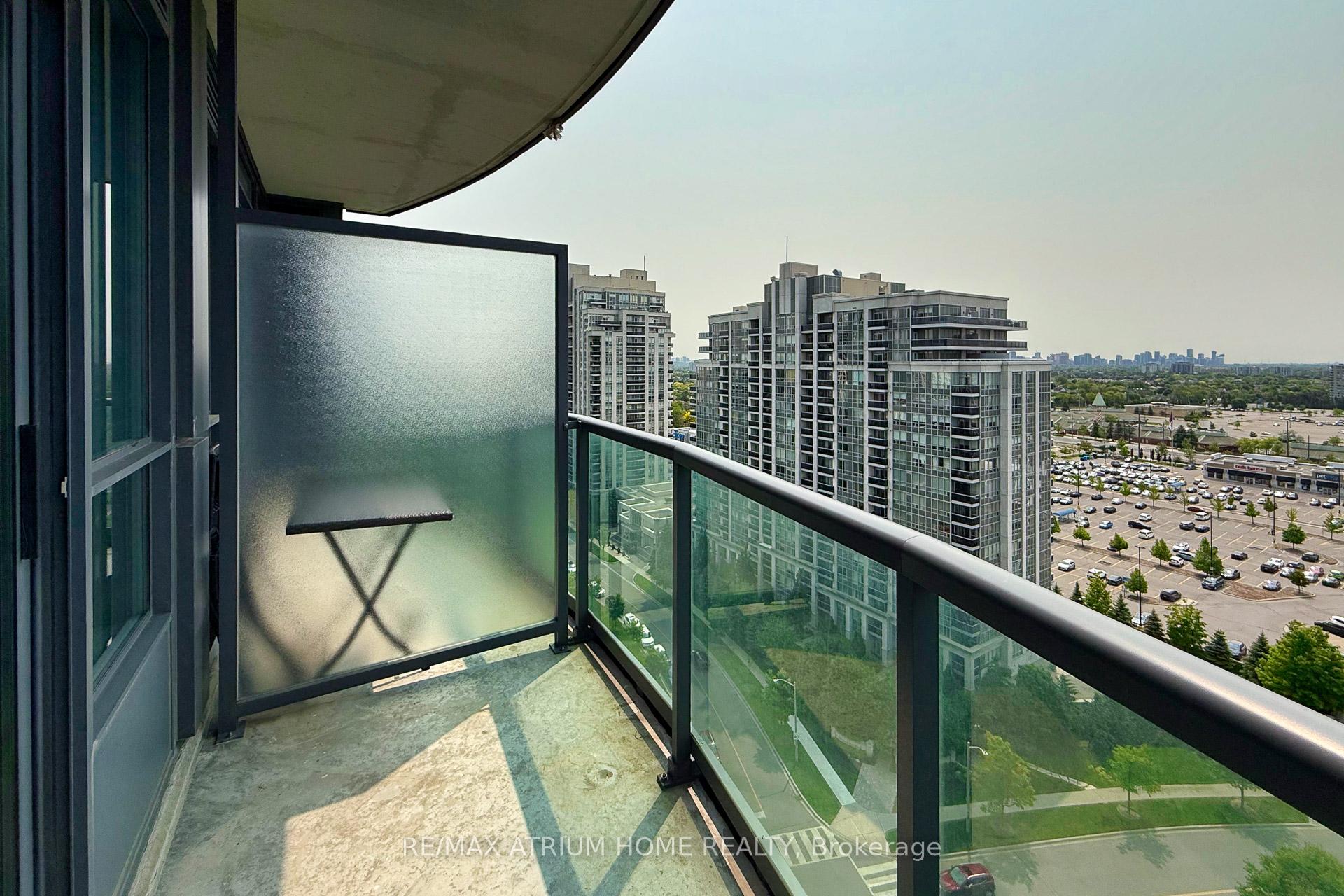 2 Bedrooms Condo at 20 North Park, Vaughan For sale