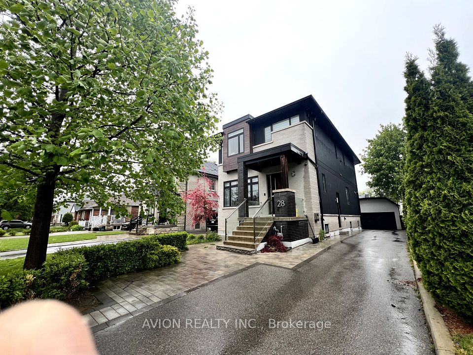 28 Monarchdale