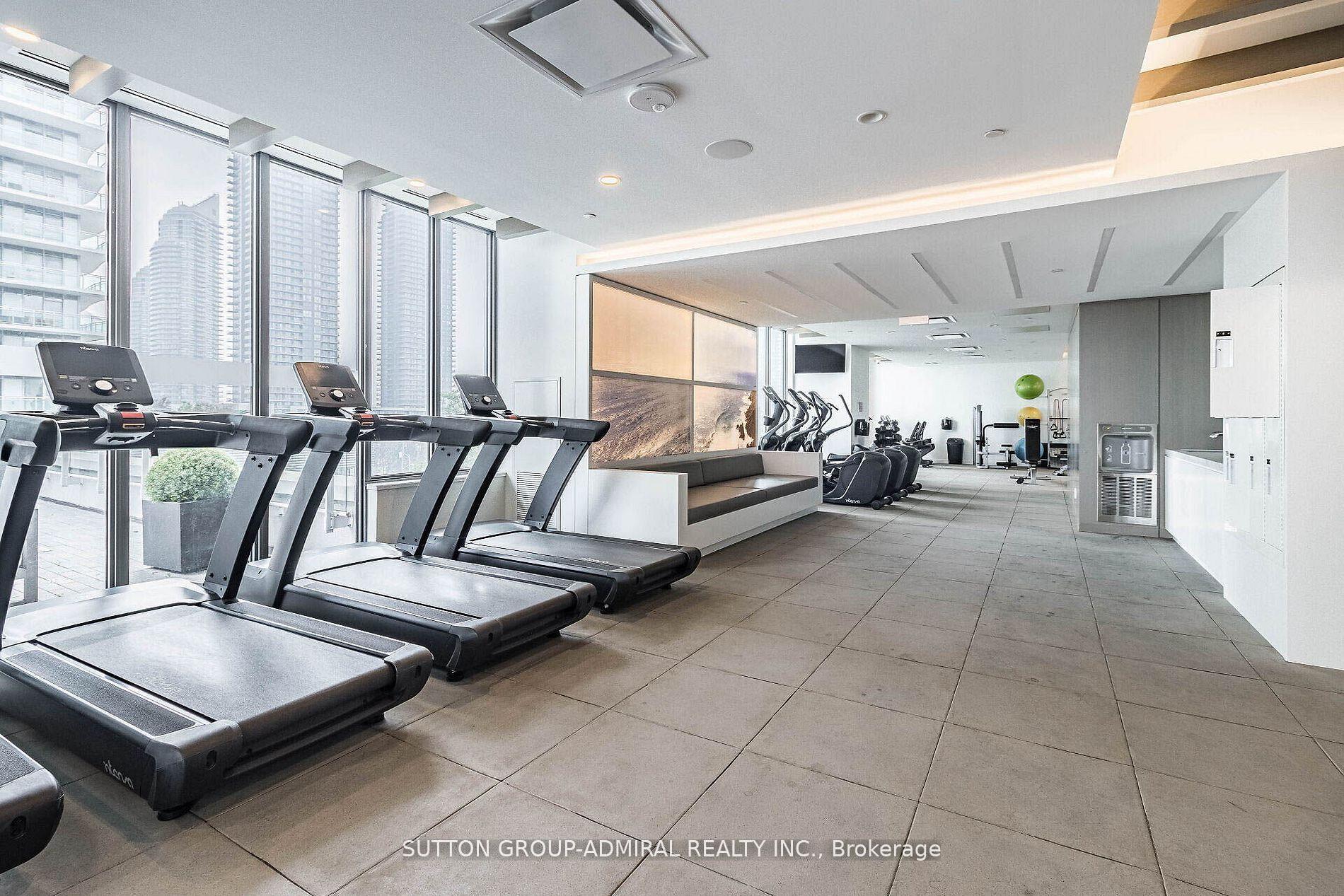 3 Bedrooms Condo at 70 Annie Craig, Toronto For sale