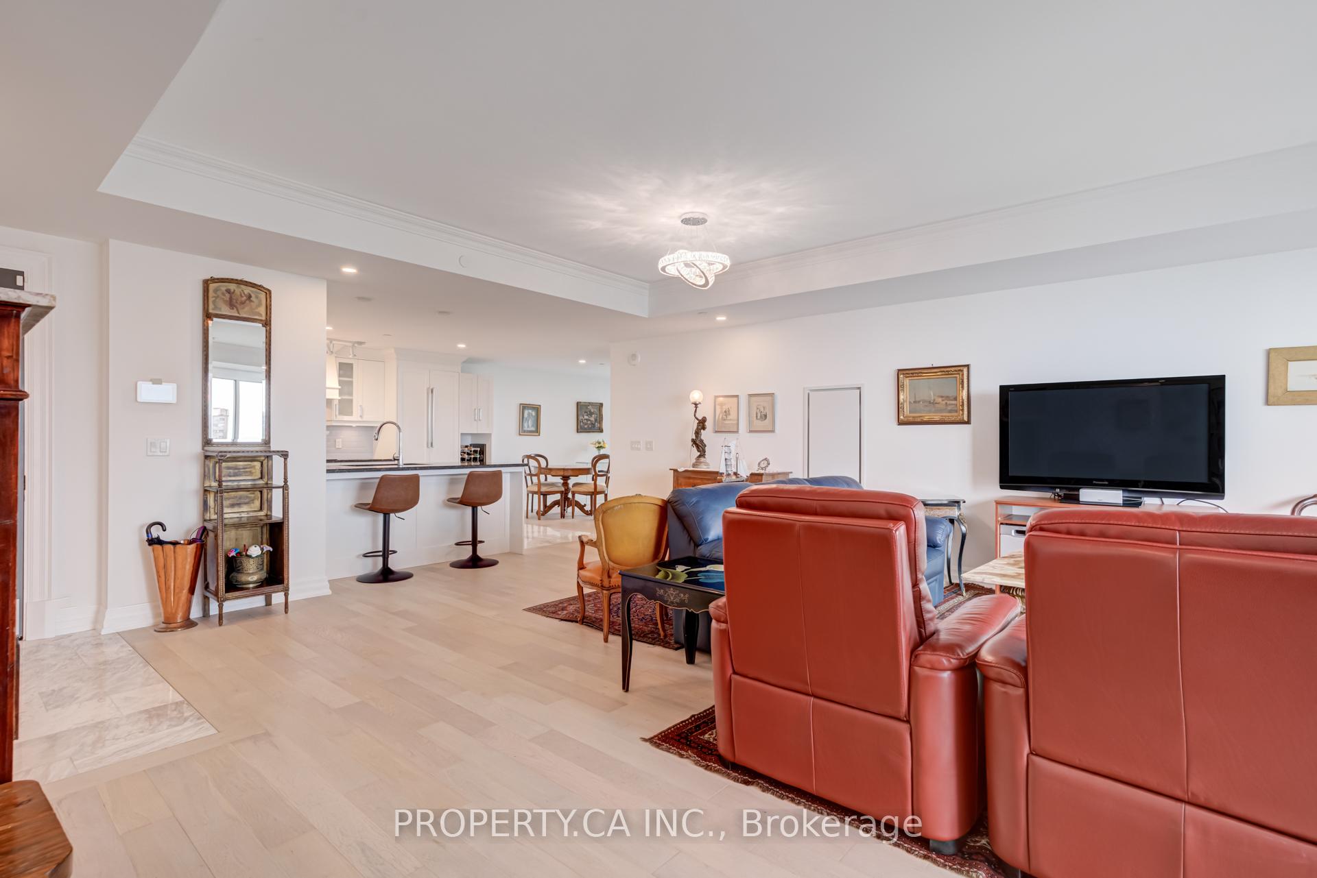 3 Bedrooms Condo at 2060 Lakeshore, Burlington For sale