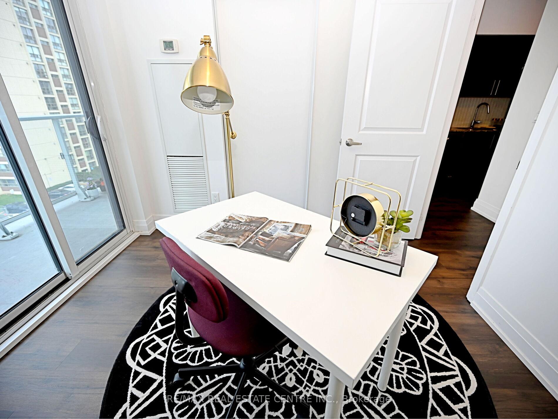 2 Bedrooms Condo at 65 Speers, Oakville For sale