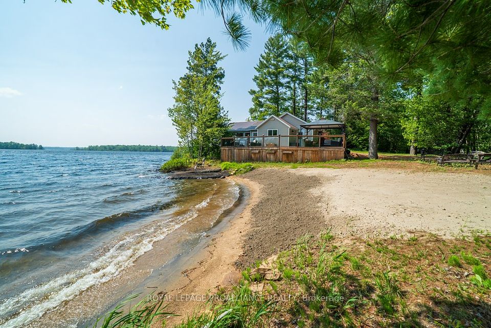 601B HUGHES LANDING Road, Addington Highlands, ON K0H 1K0