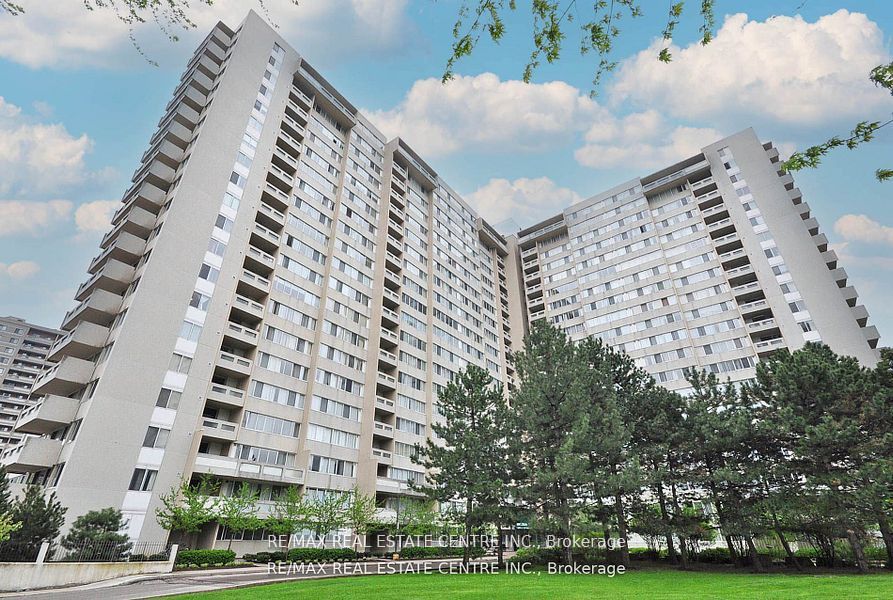 #1512 - 3590 Kaneff Crescent, Mississauga, ON L5A 3X3