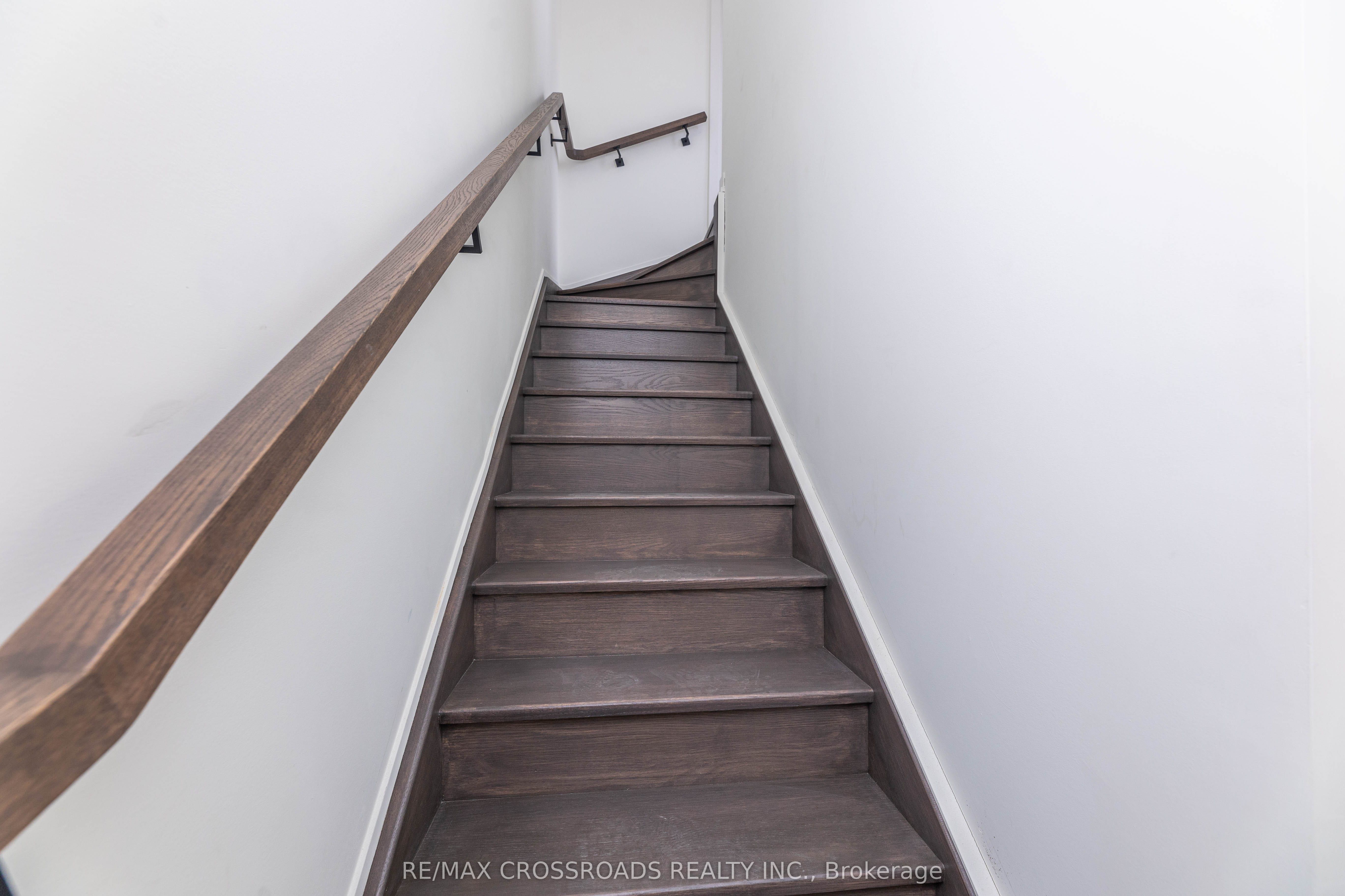10 David Eyer Road E, #1203