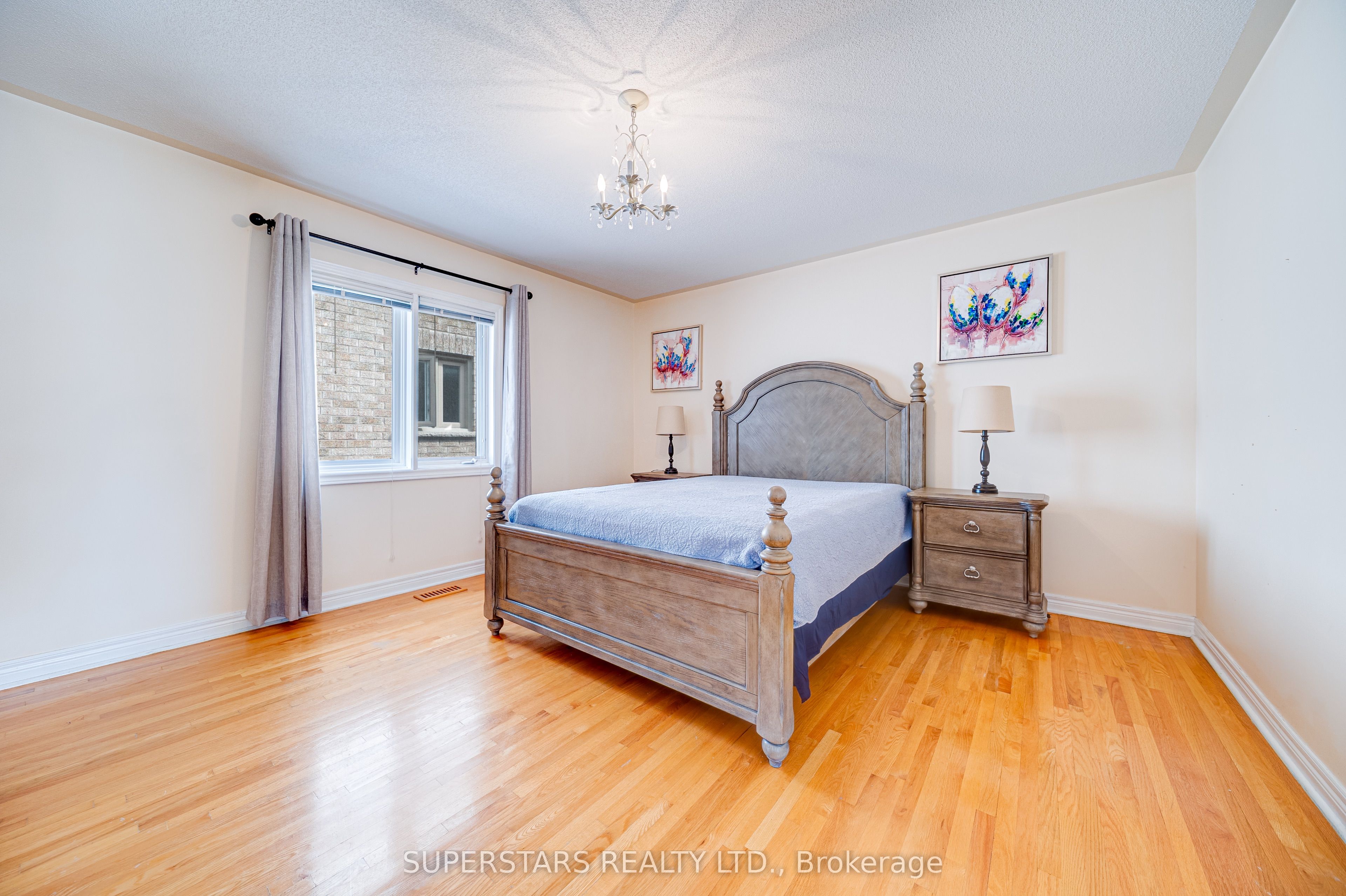 207 Frank Endean Road