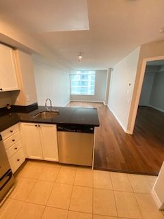 30 Harrison Garden Boulevard 908