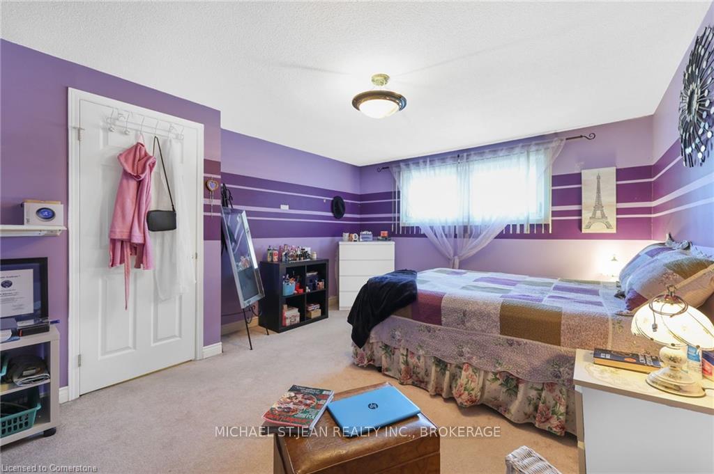 3 Bedrooms Condo at 985 Limeridge,  Hamilton For sale