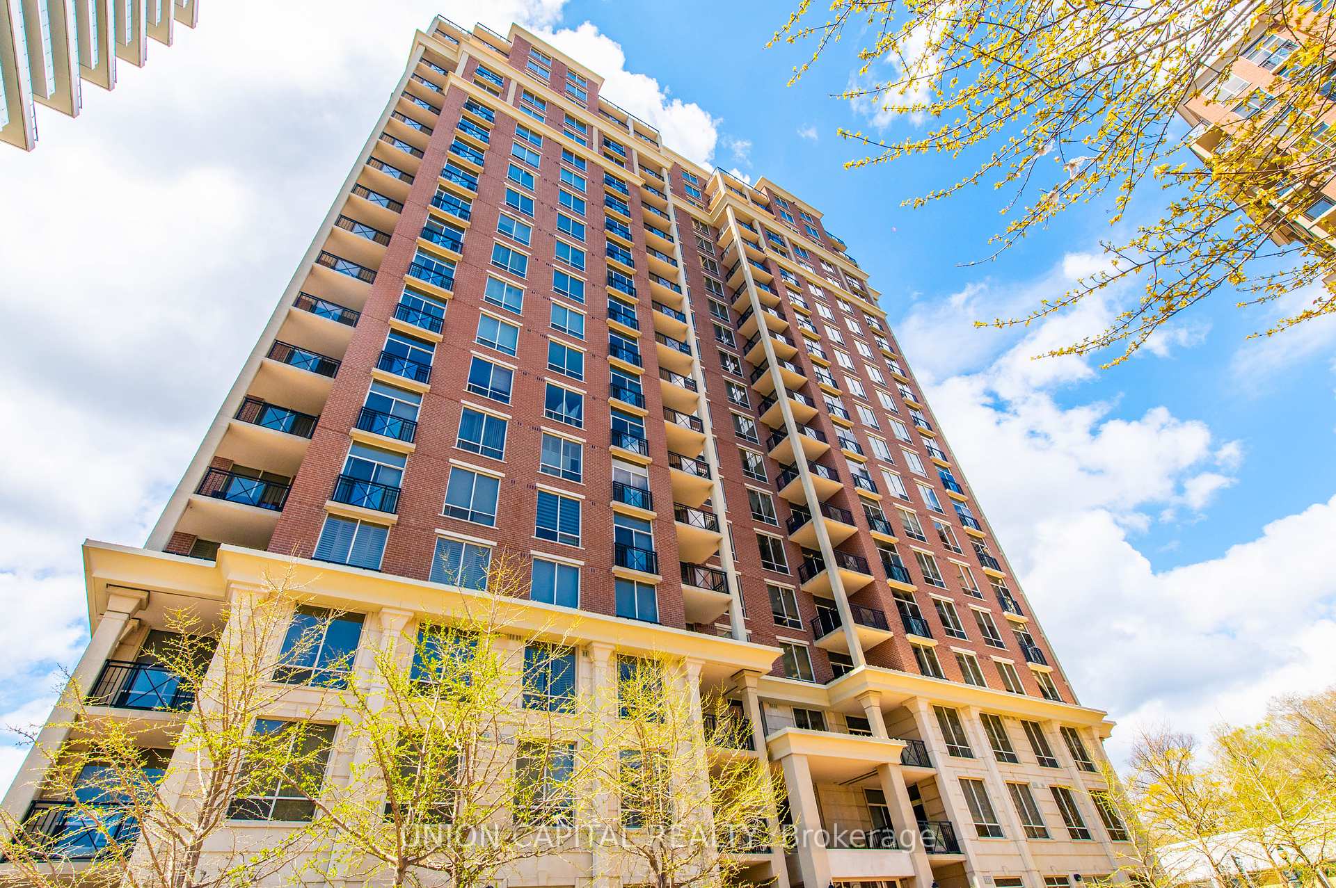 2 Bedrooms Condo at 1101 Leslie, Toronto For sale