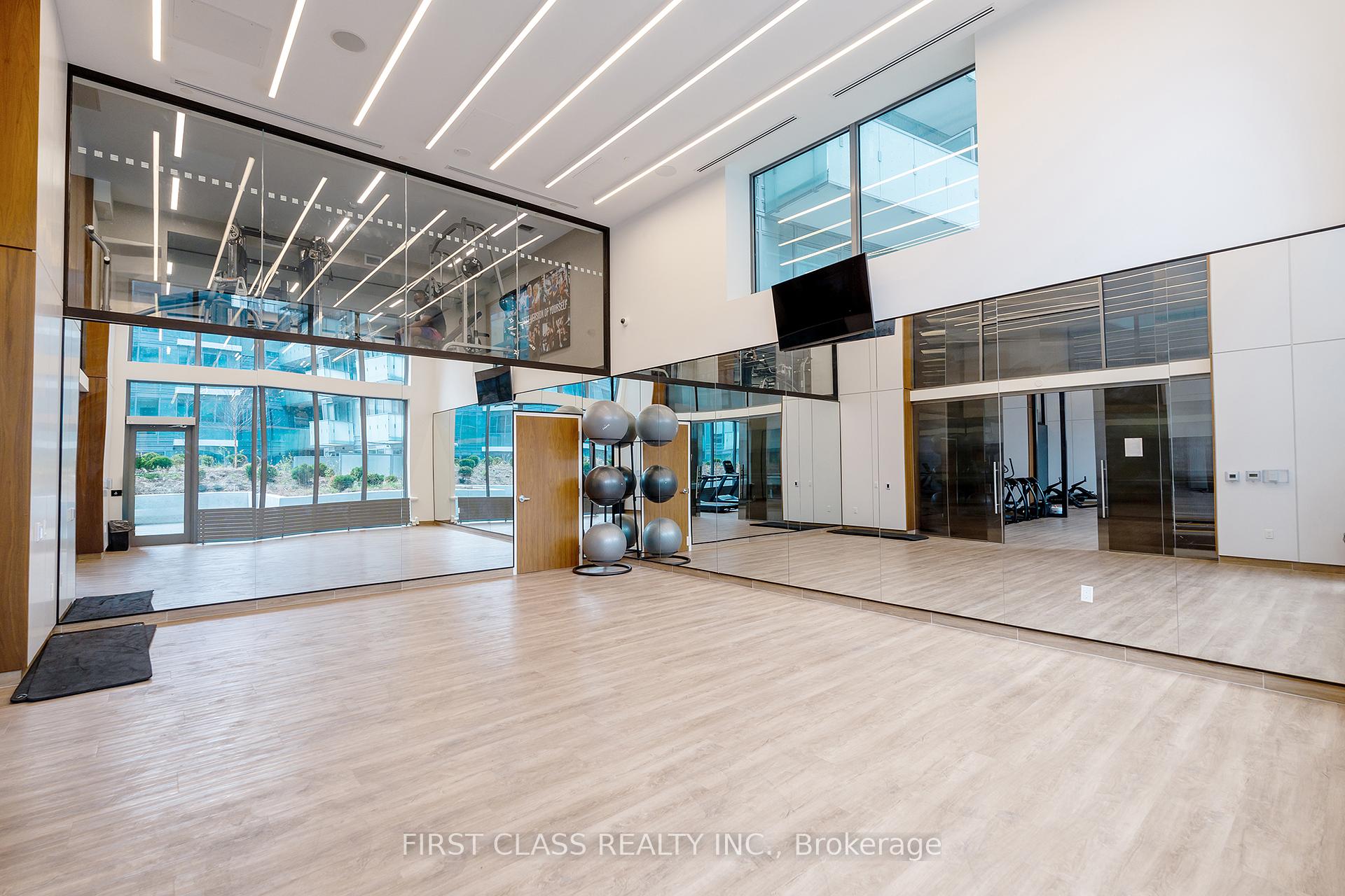 3 Bedrooms Condo at 8 Olympic Gdn, Toronto For sale