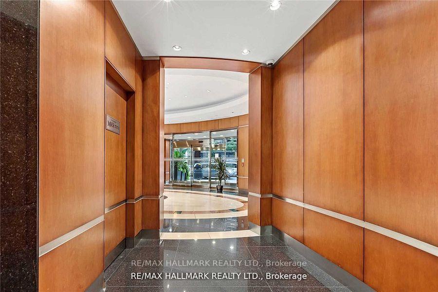 2 Bedrooms Condo at 1121 Bay, Toronto For sale