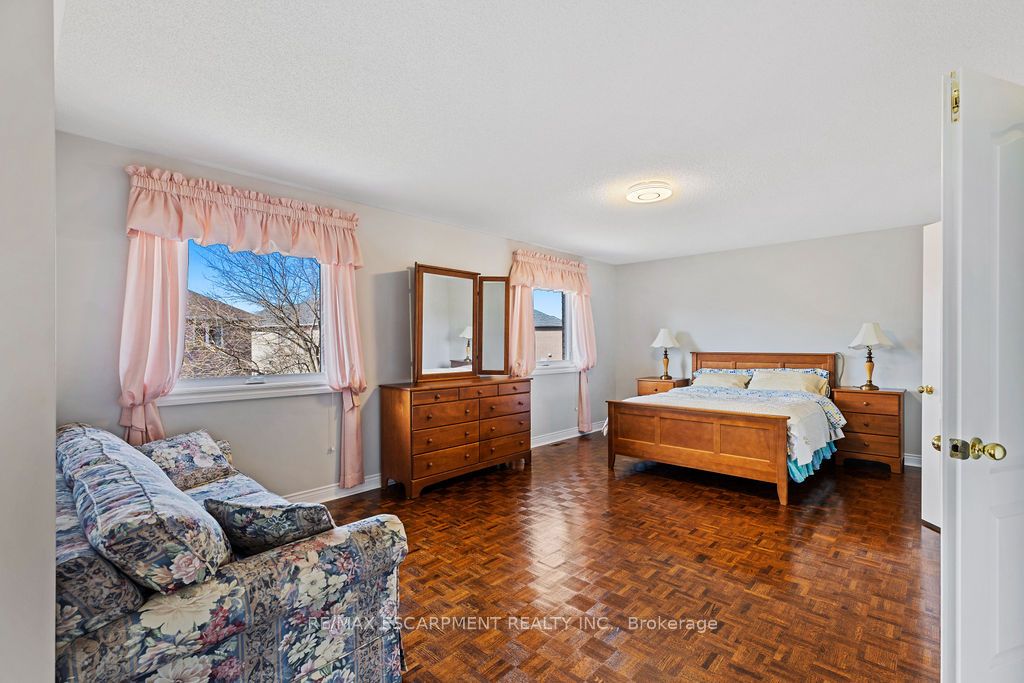 5100 Fallingbrook Drive