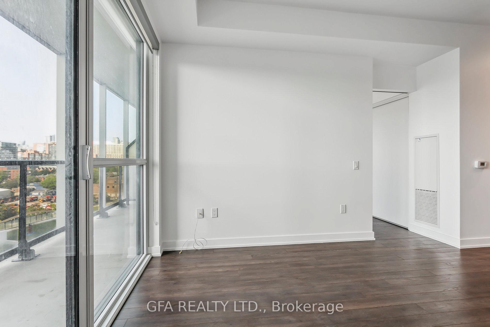 2 Bedrooms Condo at 30 Ordnance, Toronto For sale