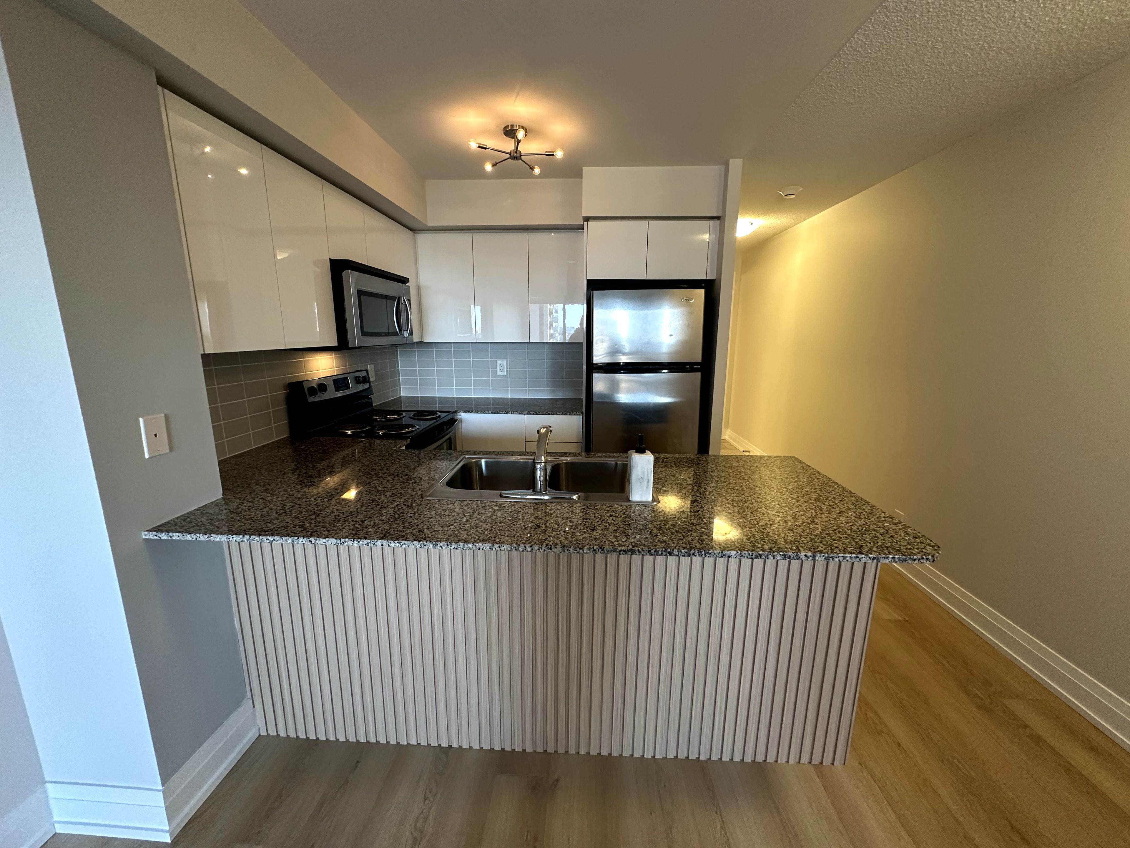 1060 Sheppard Avenue W 719