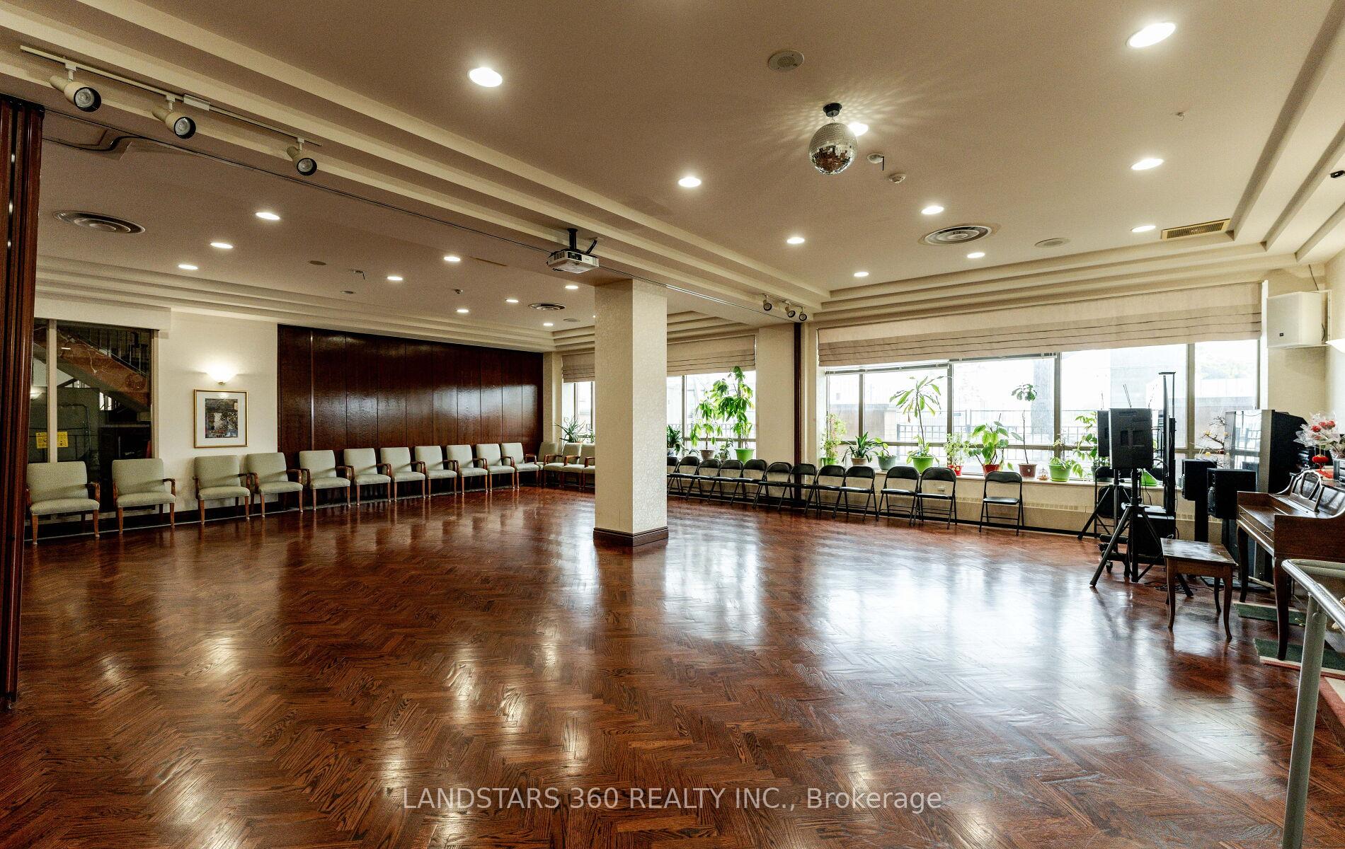 2 Bedrooms Condo at 3088 Kennedy, Toronto For sale