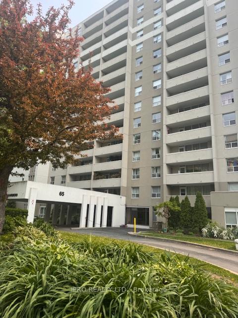 2 Bedrooms Condo at 65 Southport, Toronto For sale