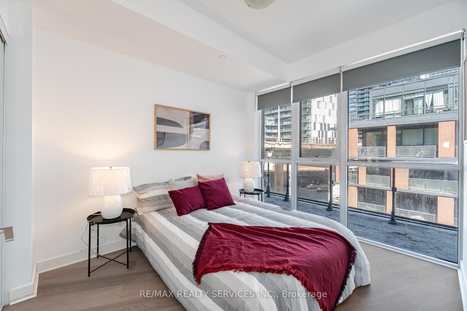 1 Bedroom Condo at 50 Bruyeres, Toronto For sale