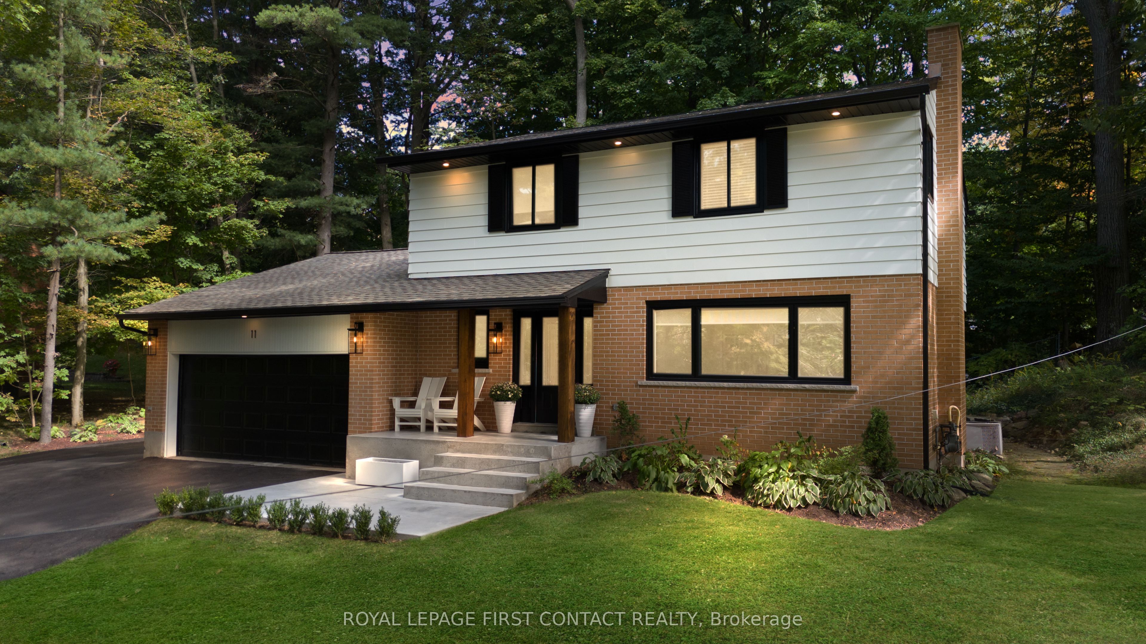 11 Vernar Drive, Springwater, ON L0L 1X0