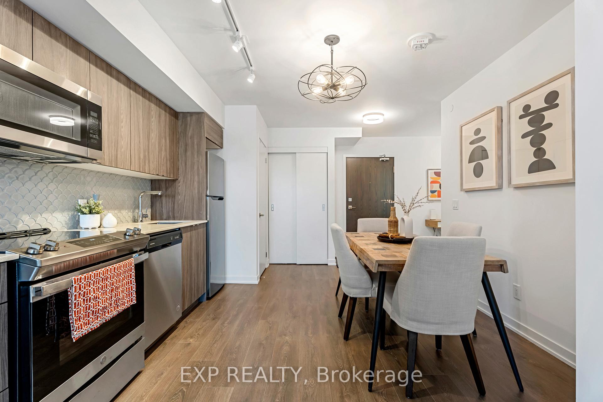 2 Bedrooms Condo at 1401 O’Connor, Toronto For sale
