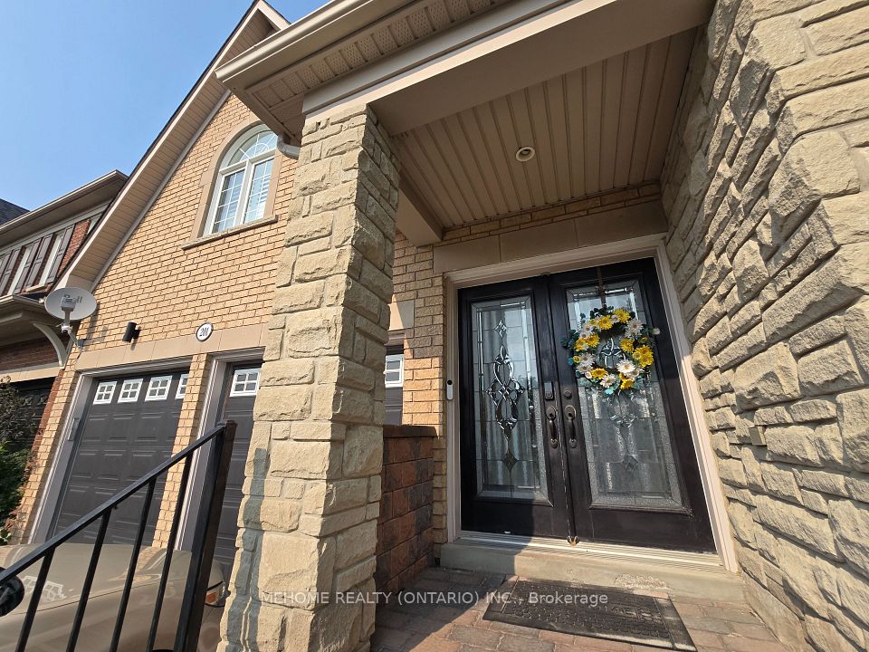 201 Selwyn Road, Richmond Hill, ON L4E 5E9