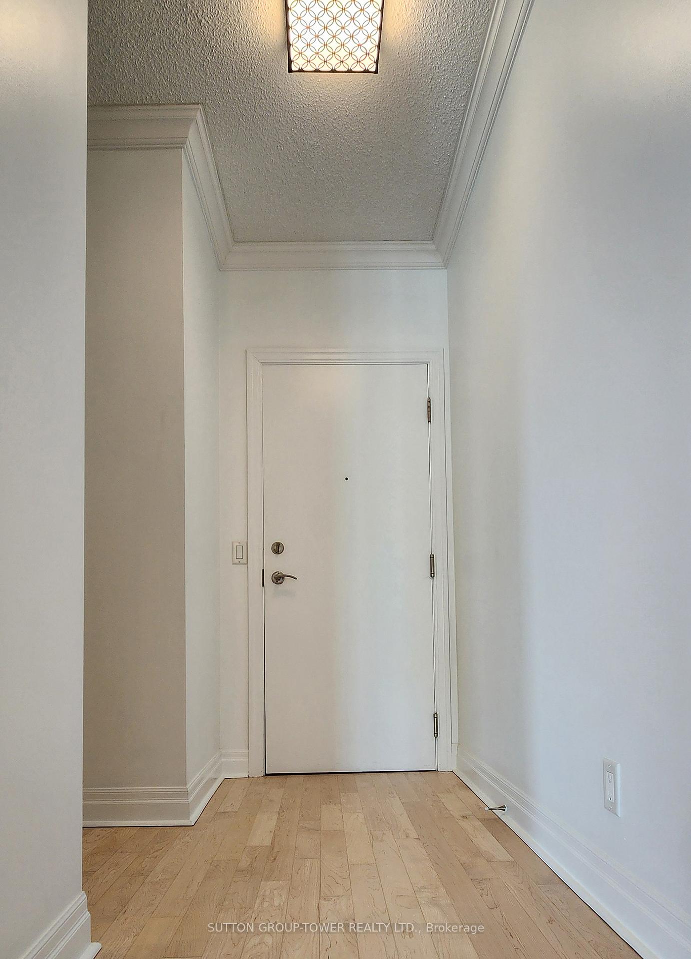 3 Bedrooms Condo at 2121 Lake Shore, Toronto For sale